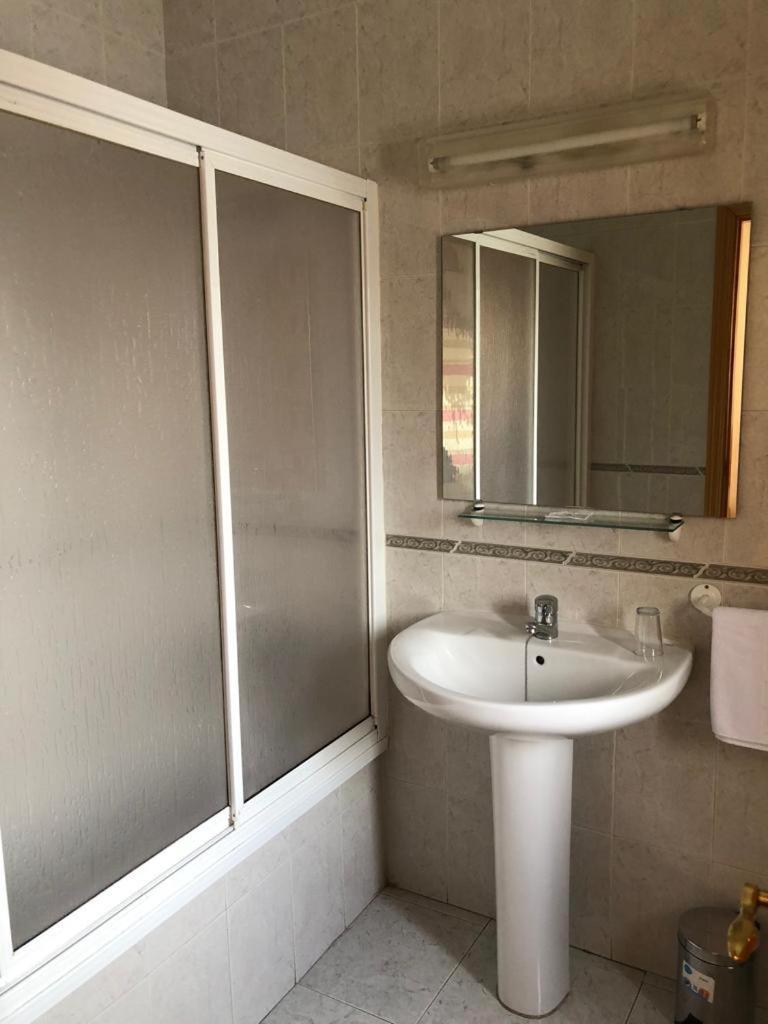 Hostal Arias Сафра Экстерьер фото
